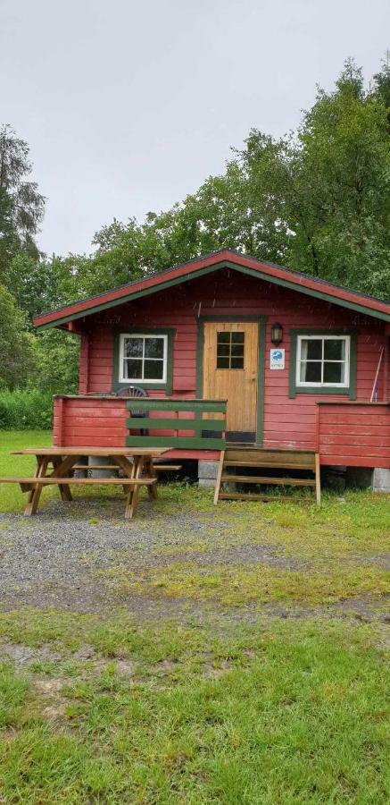 Romsdalseggen Camping Hotell Isfjorden Exteriör bild